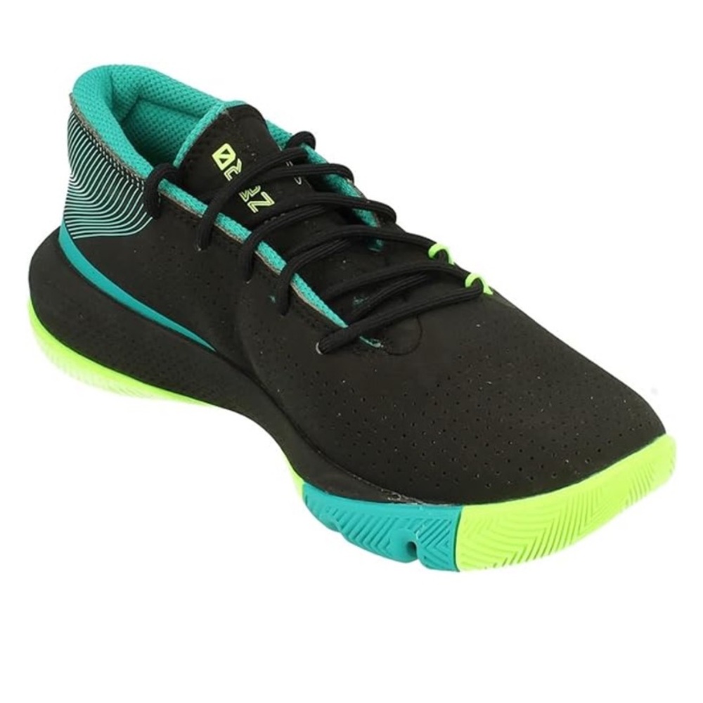 Under Armour Youth SC 3zero III Shoes size 4.5